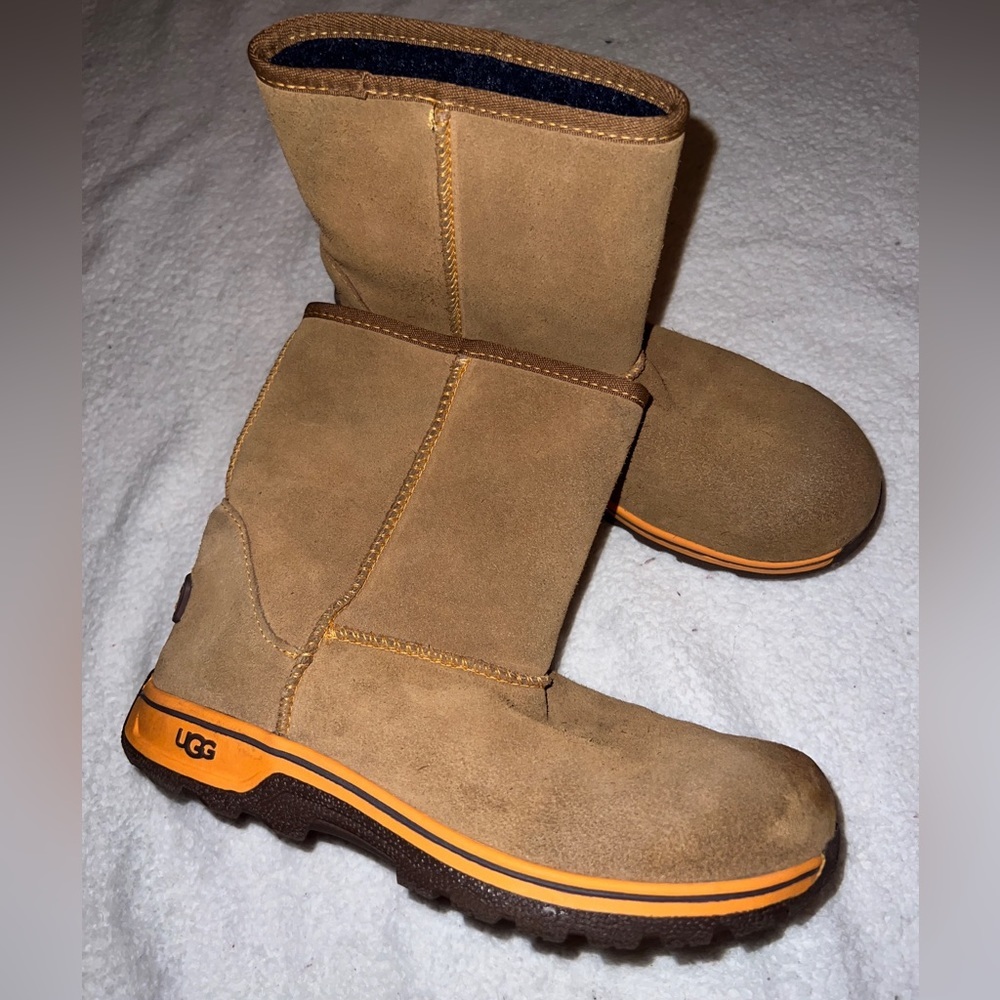 UGG Kids Lynden Winter Waterproof Boots | Size 4 | Chestnut | Tan | Orange |